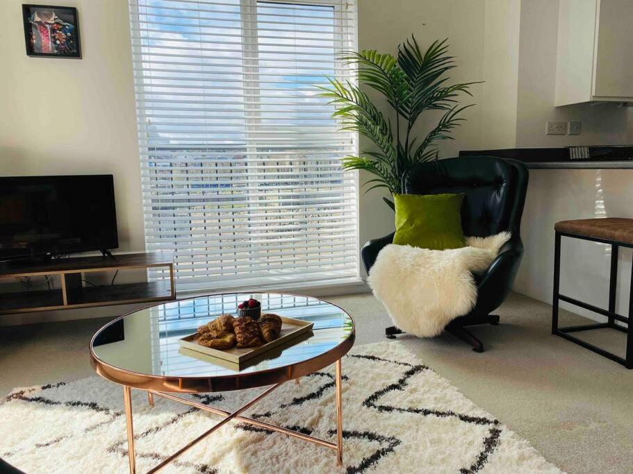 Luxury 2 Bedroom Waterfront Apartment With Balcony Newport  Eksteriør bilde